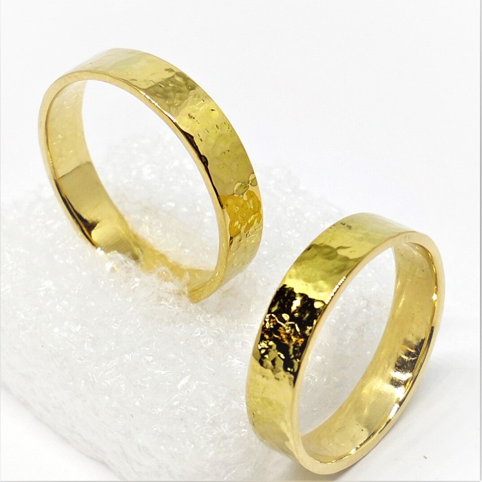 ALIANZA ORO AMARILLO 18K MARTELADA